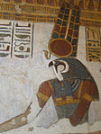 Rilievo di Montu, consorte di Rattaui, sulle pareti del Tempio di Khonsu a Karnak.