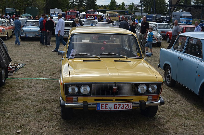 File:Lada (7909386646).jpg