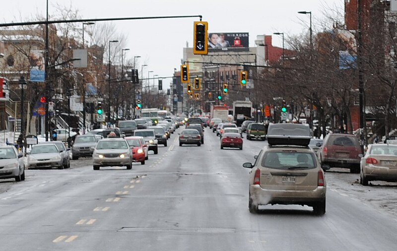 File:Le Plateau-Mont-Royal - Avenue du Parc.jpg