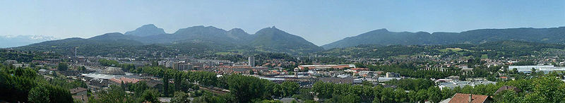 File:Panorama bassin chambérien.JPG