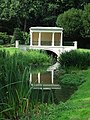 羅伯特·亞當設計、位於英格蘭埃塞克斯莪德里恩德大屋（英语：Audley End House）庭園內的茶寮橋