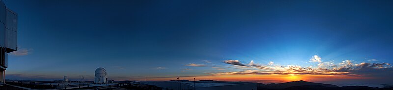 File:Crepuscular rays over Paranal Observatory, Chile.jpg