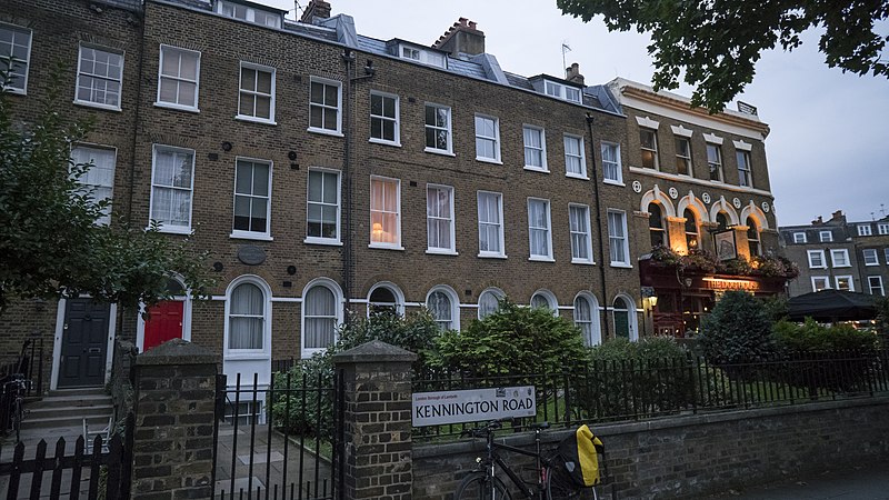 File:Charlie Chaplin house, Kennington Road, London.jpg