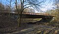 Blick von Süden auf die Mellingbekbrücke. Diese quert die Mellingbek und verbindet die Straßen Poppenbütteler Berg in Hamburg-Poppenbüttel und Lemsahler Landstraße in Hamburg-Lemsahl-Mellingstedt.