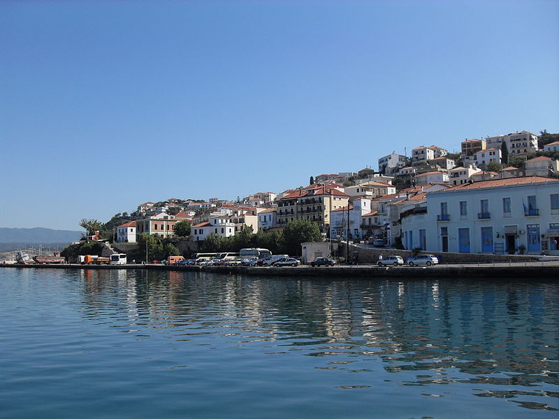 File:Pylos port 2.jpg