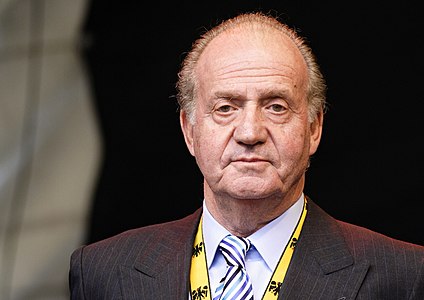 I. Juan Carlos, Francisco Franco'nun ölümünden iki gün sonra tahta çıkmıştır. Tahta çıktıktan hemen sonra siyasi partilerin yeniden kurulmasını ve siyasi tutuklular için af çıkarılmasını destekleyerek liberal ve demokratik ilkelere saygılı bir çizgi çizdi. (Üreten:א (edit:Rainer Z.))