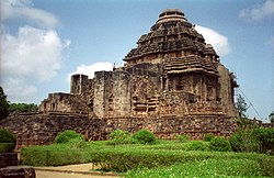 कोणार्क का प्रसिद्ध सूर्य मंदिर