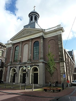 Kerk gezien vanaf de Jansstraat.