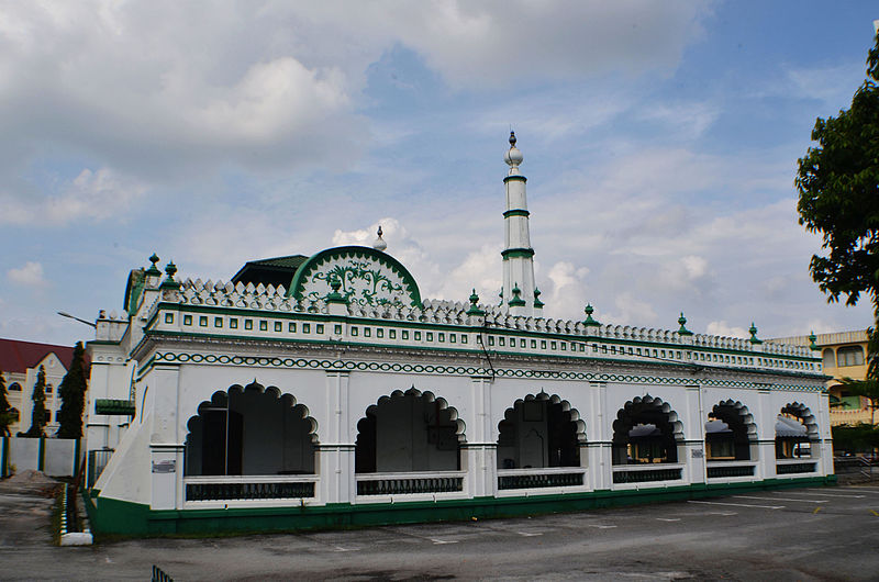 File:Padang Bandar Mosque.jpg