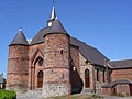 Saint-Martin avec ses deux tours encadrant le portail ouest.