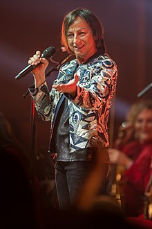 Nannini performing in 2017