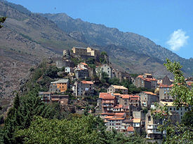 Vista aérea da comuna de Corte.