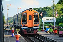 Sprinter At Nong Tom Station.jpg