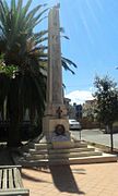 Obelisco di piazza Caduti in Guerra a Dorgali.jpg