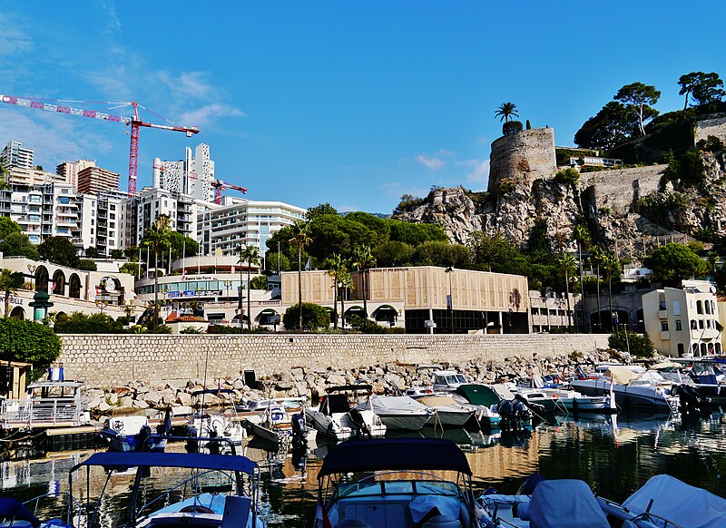 File:Monaco Port de Fontvieille 11.jpg
