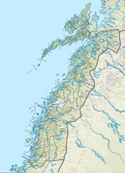 Litle Sokumvatnet is located in Nordland