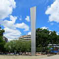 Monòlit a la plaça del General Moragues