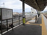 0番のりば（左：紀州鉄道）と1番のりば（右：JR西日本）（2019年8月）