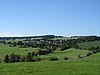 Blick von Südsüdosten zum Beulskopf mit Busenhausen und Raiffeisenturm