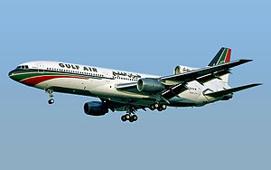 L-1011-200 TriStar (Gulf Air) během přistání na letišti Heathrow v roce 1983