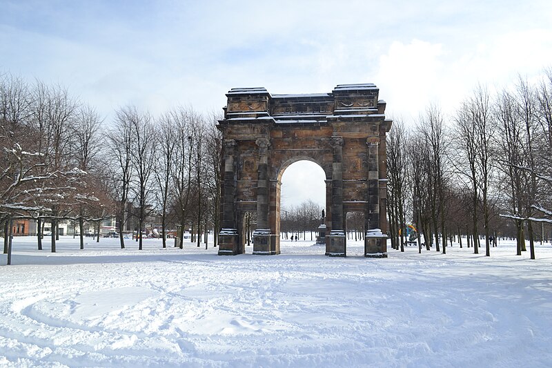 File:Snow Day in Glasgow (21) (40554652291).jpg