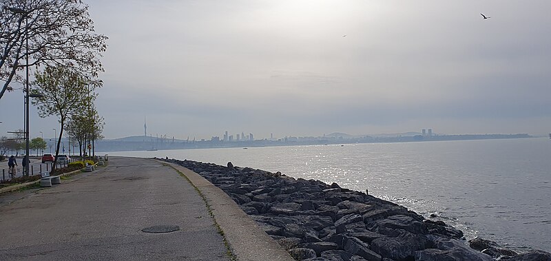 File:Istanbul beaches- Sea of Marmara-.jpg