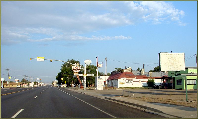 File:Green River, UT 8-25-12 (8003110038).jpg