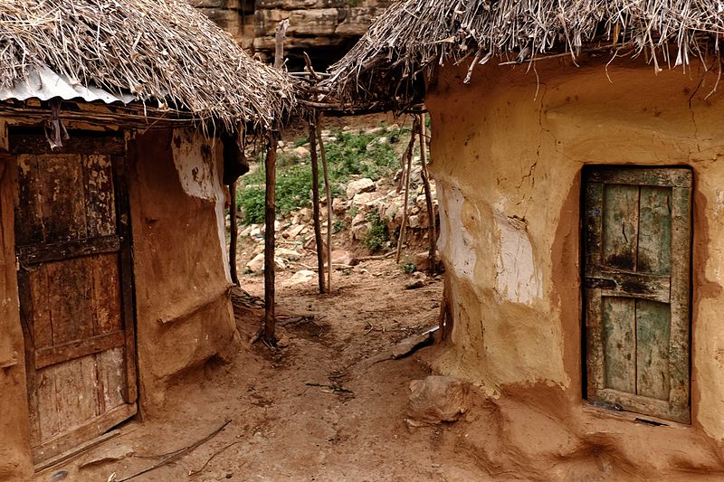 File:Oromo Houses, Sof Omer (13144807363).jpg