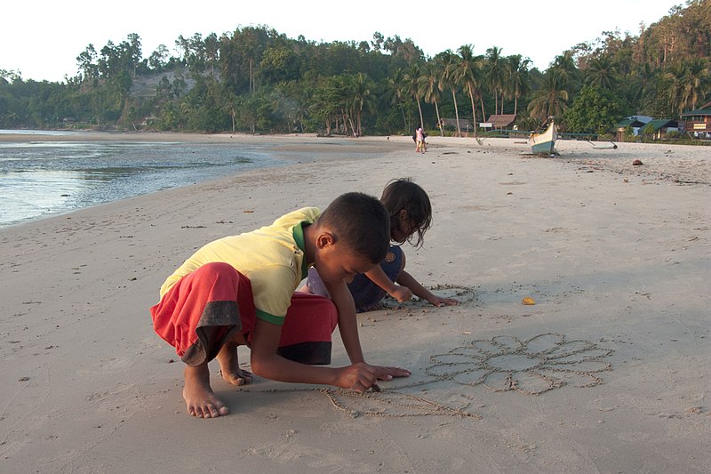 File:Port Barton, Sand paint, Palawan, Philippines.jpg