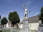 Le Poilu victorieux (monument aux morts)