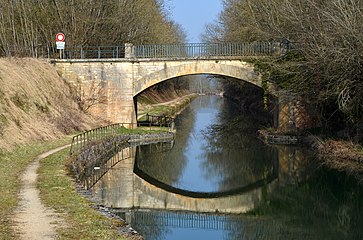 Pont près des forges de Buffon