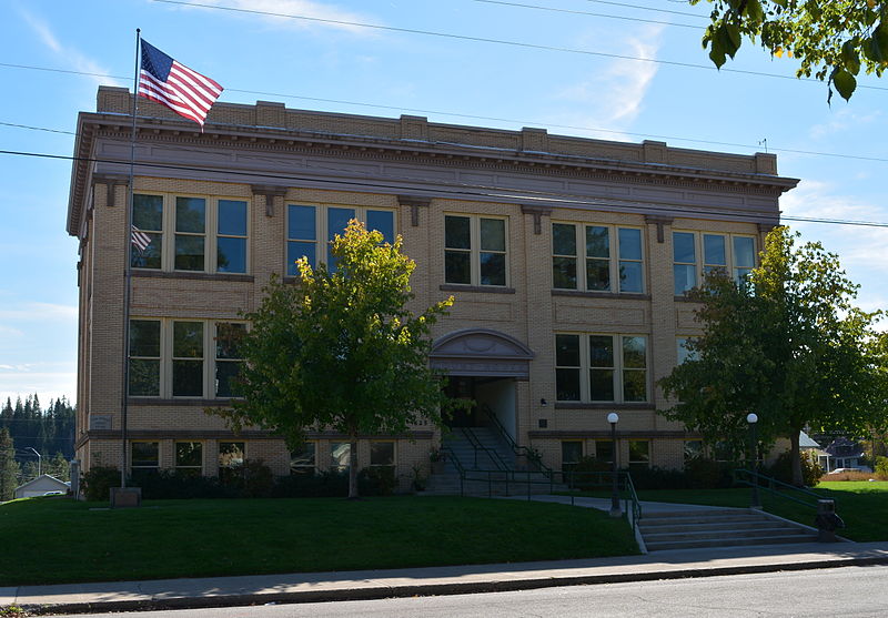 File:Pend Oreille County Courthouse; Newport, WA.JPG