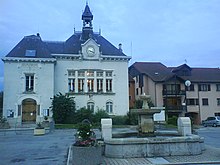 Mairie-chapareillan.JPG