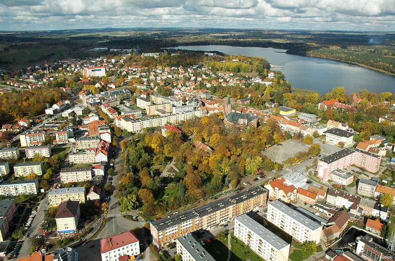 File:Olecko - rynek.jpg