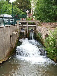 Aillant-sur-Tholon-FR-89-Tholon-18.jpg