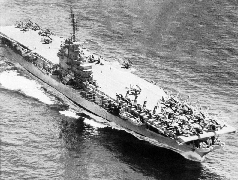 File:USS Bennington (CVA-20) underway circa 1954.jpg