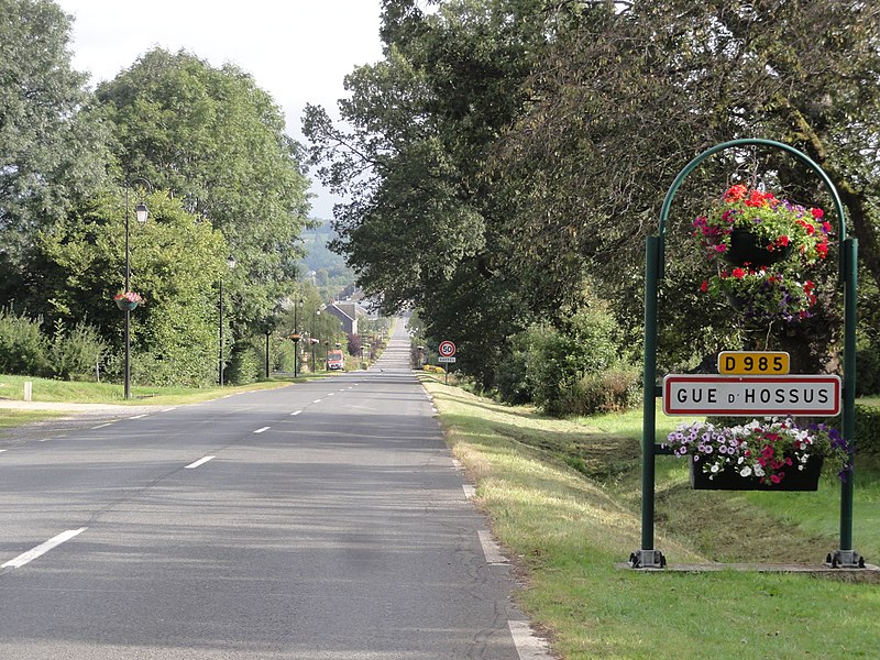 File:Gué-d'Hossus (Ardennes) city limit sign.JPG