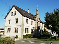 L'école de garçons.