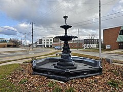 Root Memorial Park fountain 1.jpg