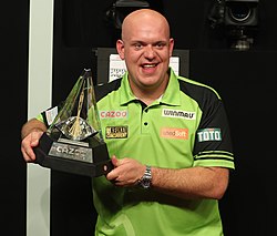 Michael van Gerwen vuonna 2022.