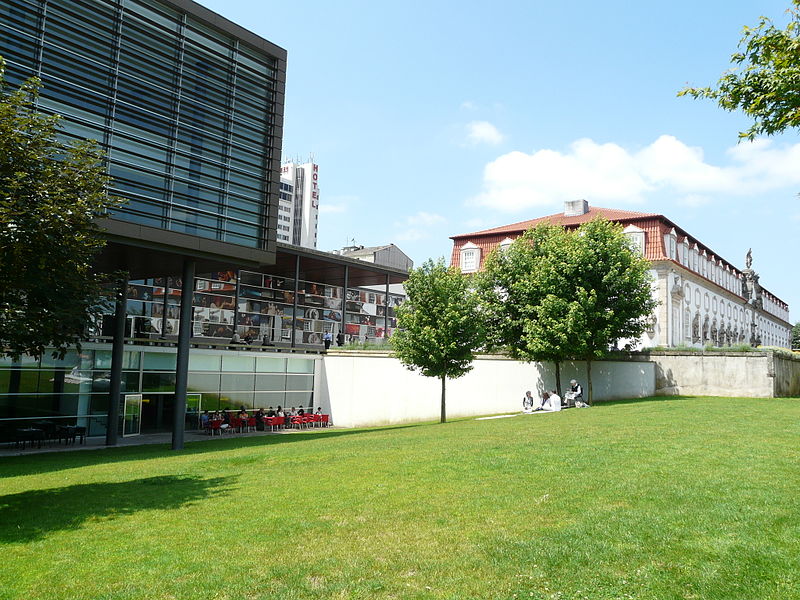 File:Gardens in Vila Flor cultural center.jpg