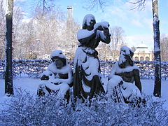 Bad Kissingen - Skulptur „Hygeia mit Rákóczi und Pandur“ - snow.JPG