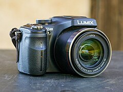 Un Panasonic Lumix FZ-48.