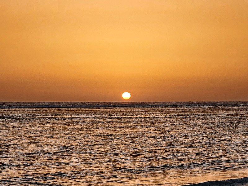 File:Red Sea sunset; Umm Lajj, Saudi Arabia (12).jpg