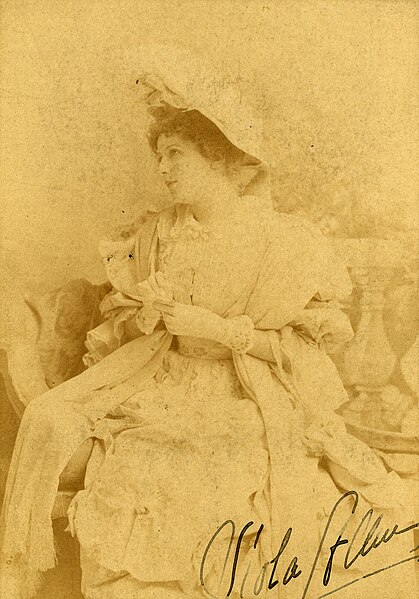 File:Viola Allen, stage actress (SAYRE 23092).jpg