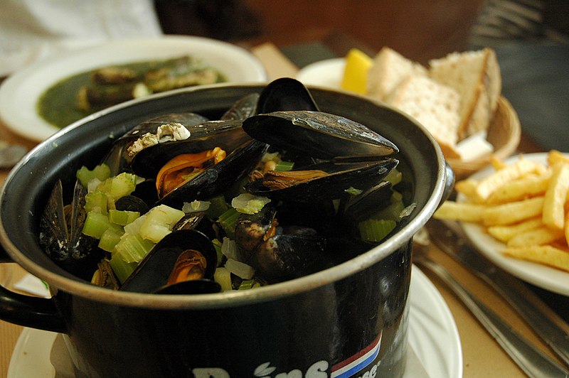 File:AuPreSale Moules.JPG