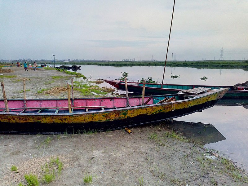 File:Boat by Tawhidur Rahman Dear.jpg