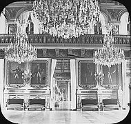 La salle des maréchaux, occupant tout le pavillon central.