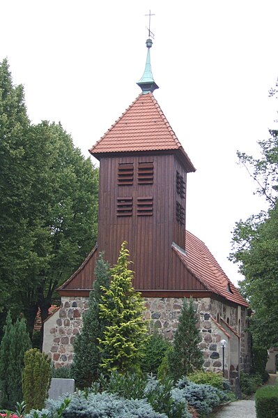 File:Dorfkirche Gatow 01.jpg