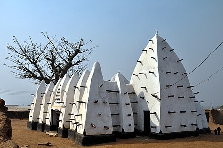 Larabanga Mosque, by Sathyan.velumani (edited by Elitre)